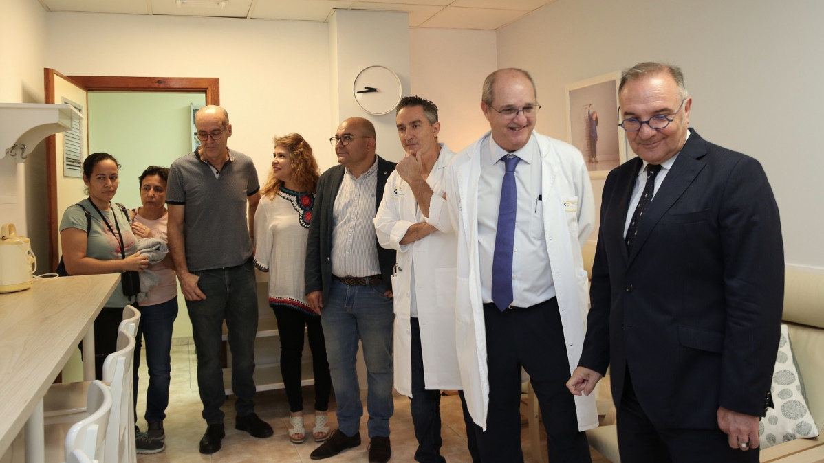 El consejero de Sanidad Josu00e9 Manuel Baltar durante la visita a las nuevas instalaciones