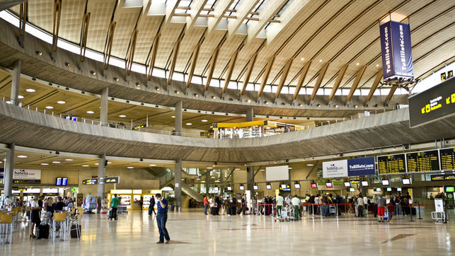 Terminal aeropuerto Tenerife Norte AENA EDIIMA20160303 0002 22