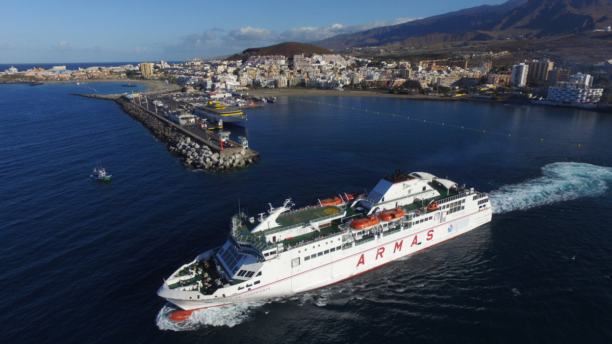 Puerto de Los Cristianos