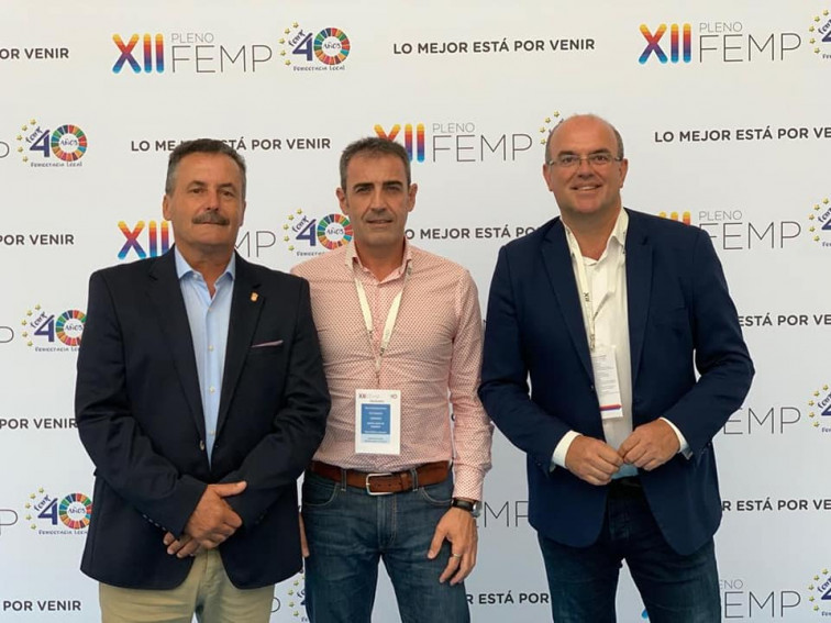 Francisco Paz (c), con Anselmo Pestana y Vicente Rodríguez