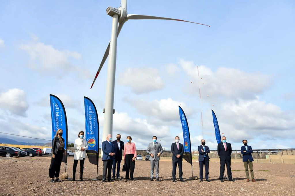 La Compau00f1u00eda Loro Parque inaugura un gran aerogenerador de 4 MW (3)