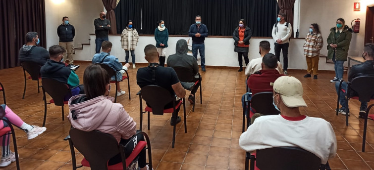 Imagen del acto de bienvenida en el arranque del proyecto, que permitirá dar competencias con futuro laboral a jóvenes menores de 30 años