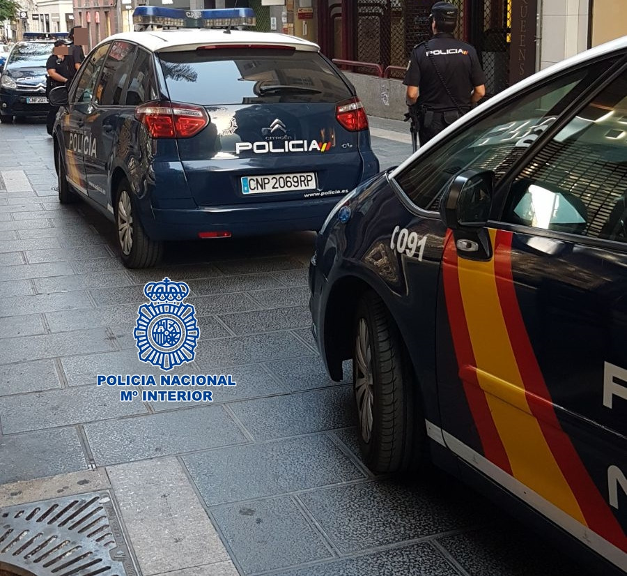 Policía