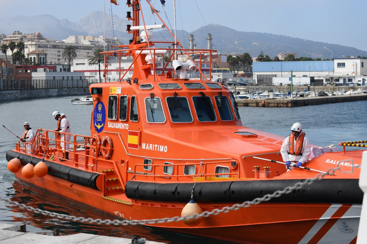 Salvamento Mariu0301timo rescate migrantes marroquiu0301es muelle espanu0303a 012