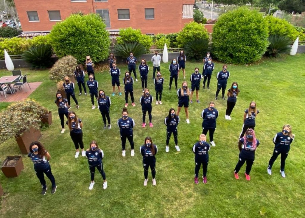 Escuadra femenina