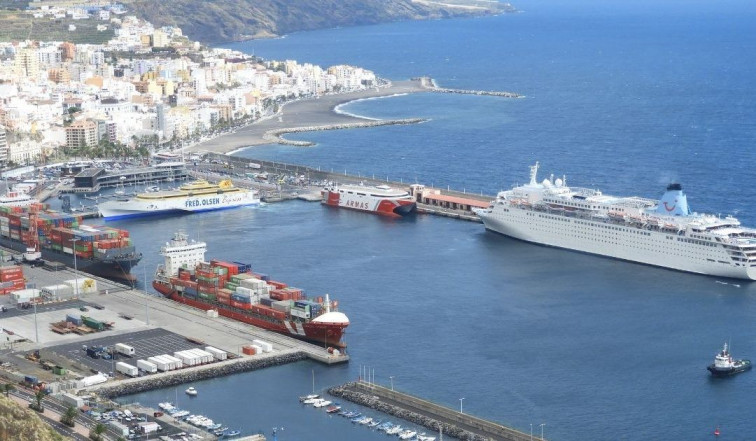 Puerto de La Palma y ciudad 1080x630