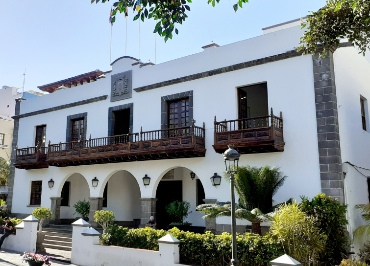 Ayuntam lateral