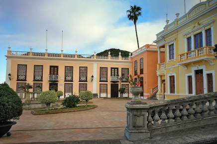 Plaza Pedro Pérez Díaz Villa de Mazo
