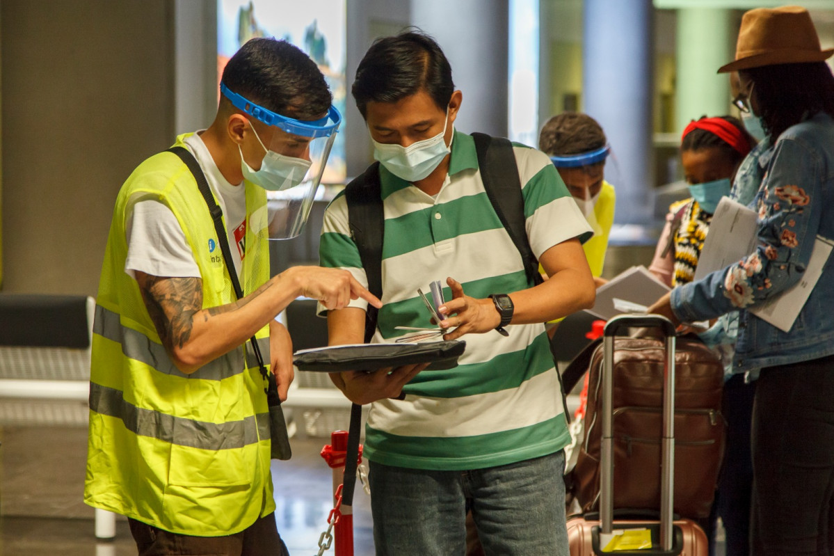 Cribado de pasajeros en un aeropuerto de Canarias