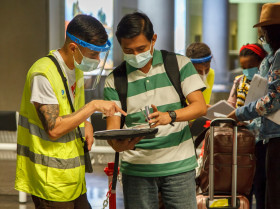 Cribado de pasajeros en un aeropuerto de Canarias