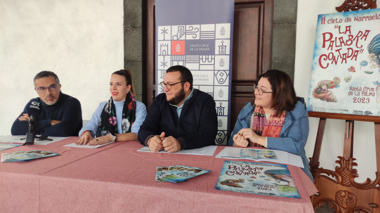 Foto Instante presentación segunda edición La Palabra Contada