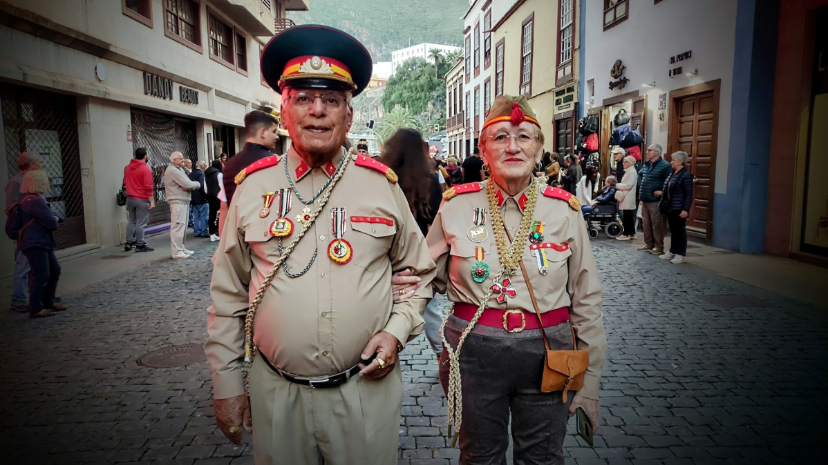 Foto Participantes del Desfile de los Embajadores 