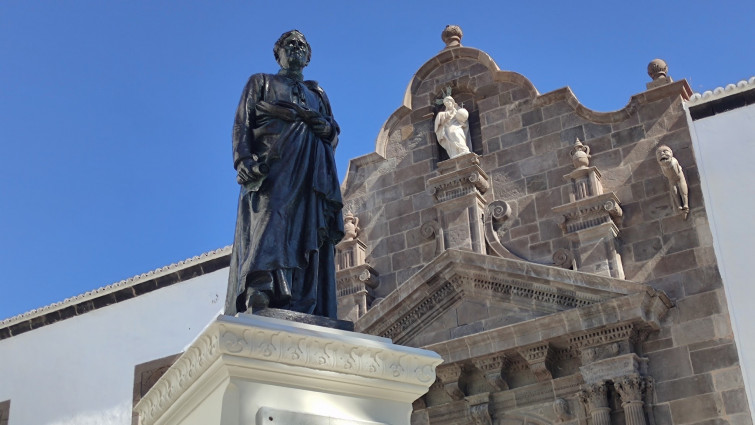 Foto 1 Finalizan los trabajos de restauración del padre Díaz en la plaza de España de Santa Cruz de La Palma