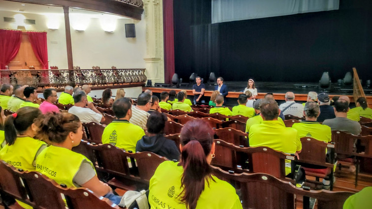 Foto Reunción de trabajo con la plantilla de Servicios Públicos