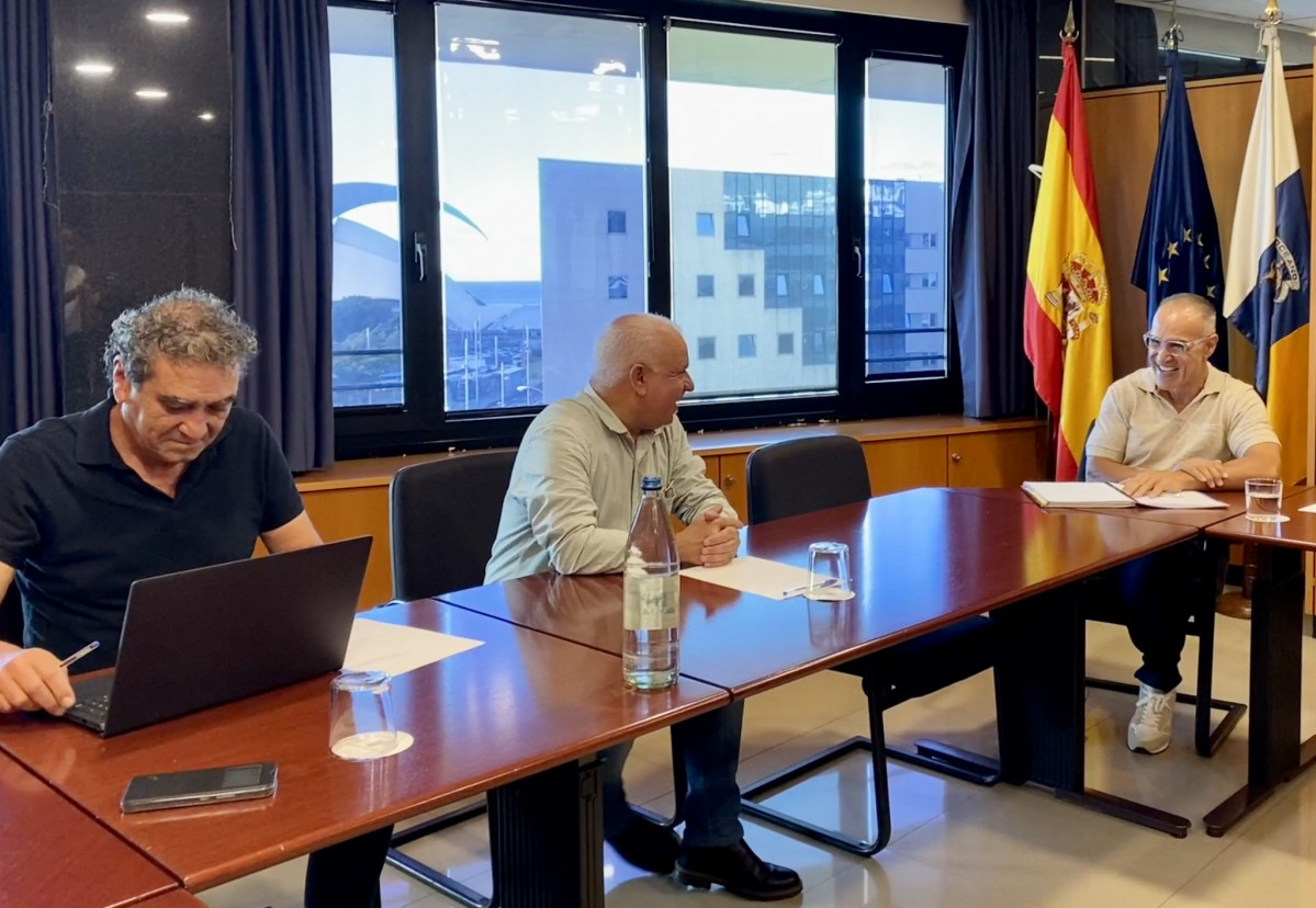 231003 Comisionado REF con CCOO y UGT 2048x1414