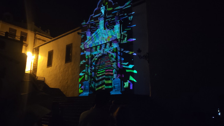 Foto Detalle FAVE 2022 de proyección en 3D en la plaza de España