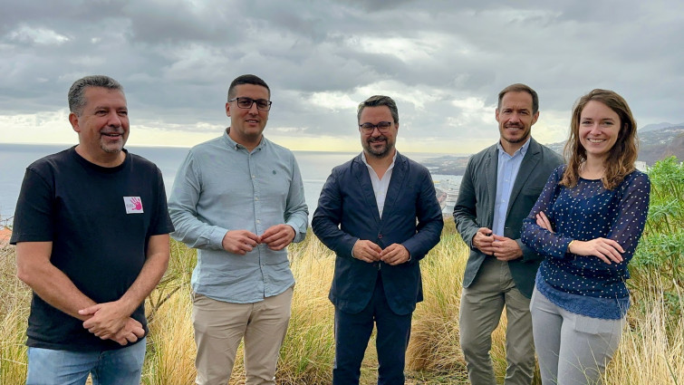 Foto visita al barrio de El Pilar donde se pondrá en marcha el futuro Parque Urbano Sostenible de la Huerta Nueva, una atalaya natural con vistas a la capital