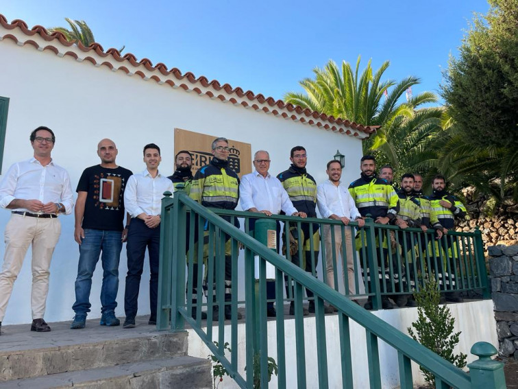 281223 Mariano Zapata visita la base EIRIF de La Gomera y conoce el avance de los trabajos de prevencion contra incendios