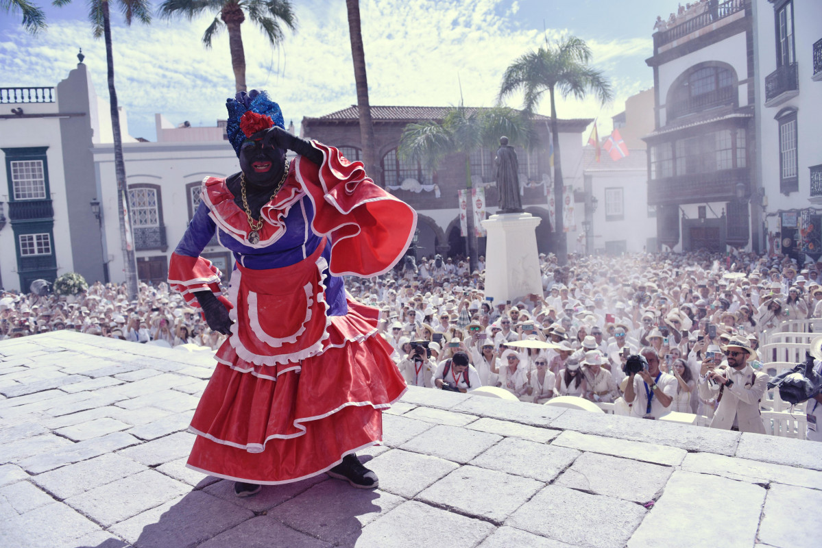 Foto Llegada de la Negra Tomasa a la plaza de La Habana Autor Ayuntamiento y Carlos Aciego