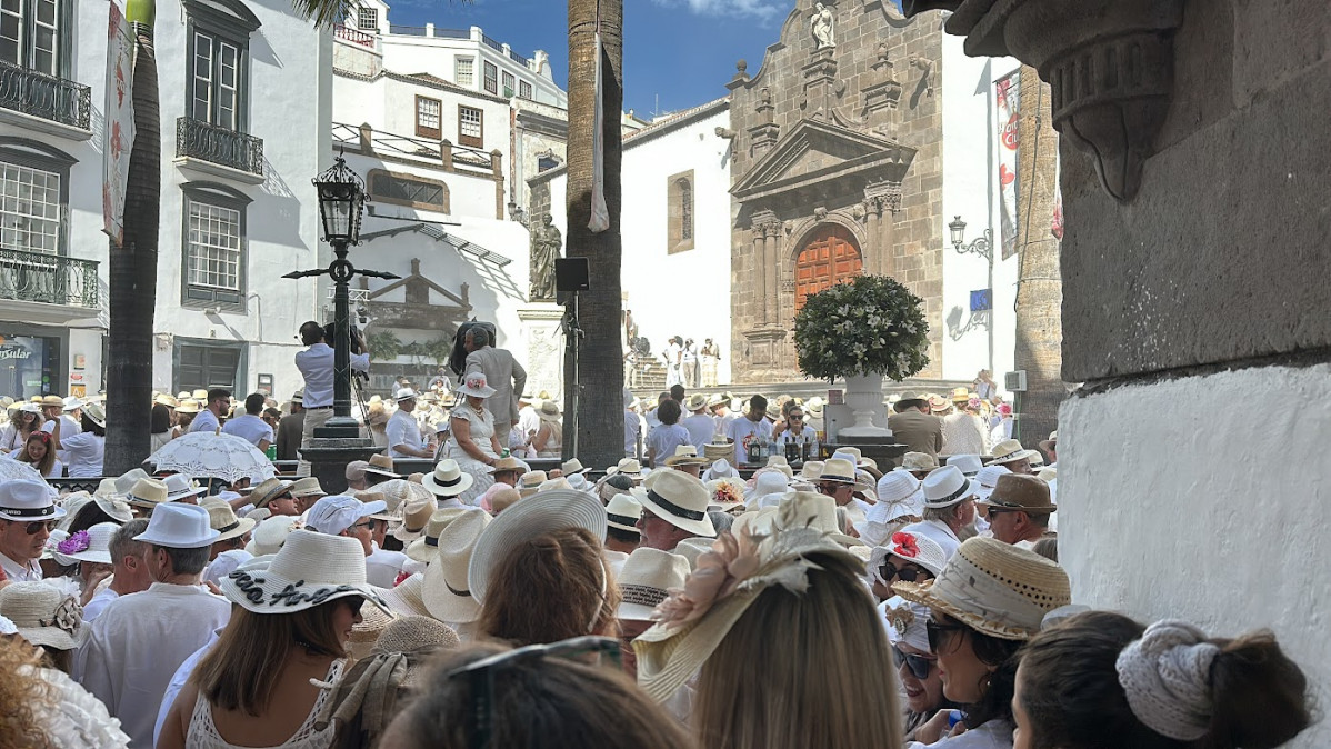 Foto ambiente indiano en ebulliciu00f3n