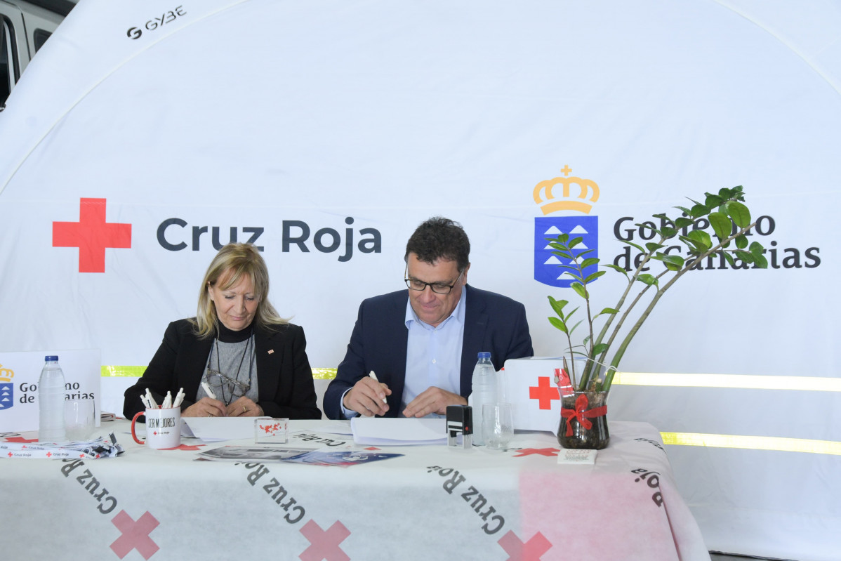 Firma convenio Cruz Roja Espau00f1ola Polu00edtica Territorial 4