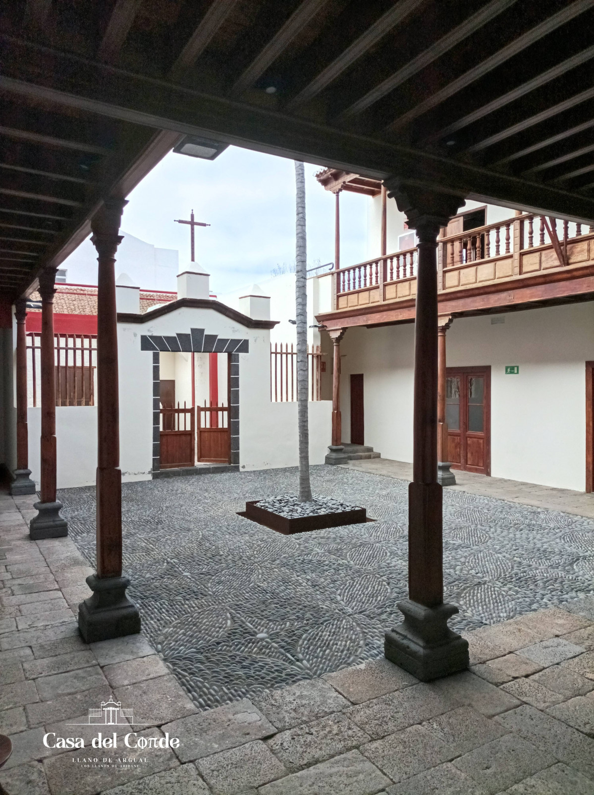 Casa del Conde   Argual   Patio interior