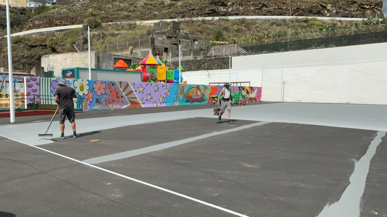 FOTO 3 Pintado de las canchas deportivas del COP