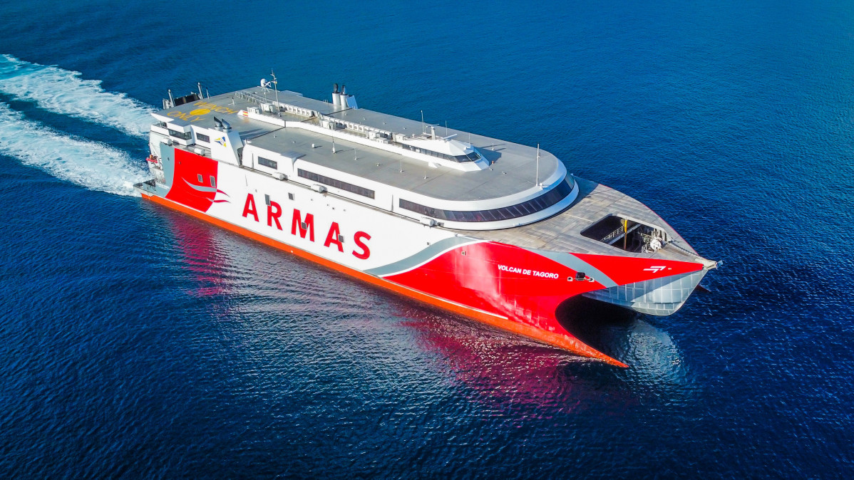 Fast Ferry Volcu00e1n de Tagoro de Armas Trasmediterranea (1)