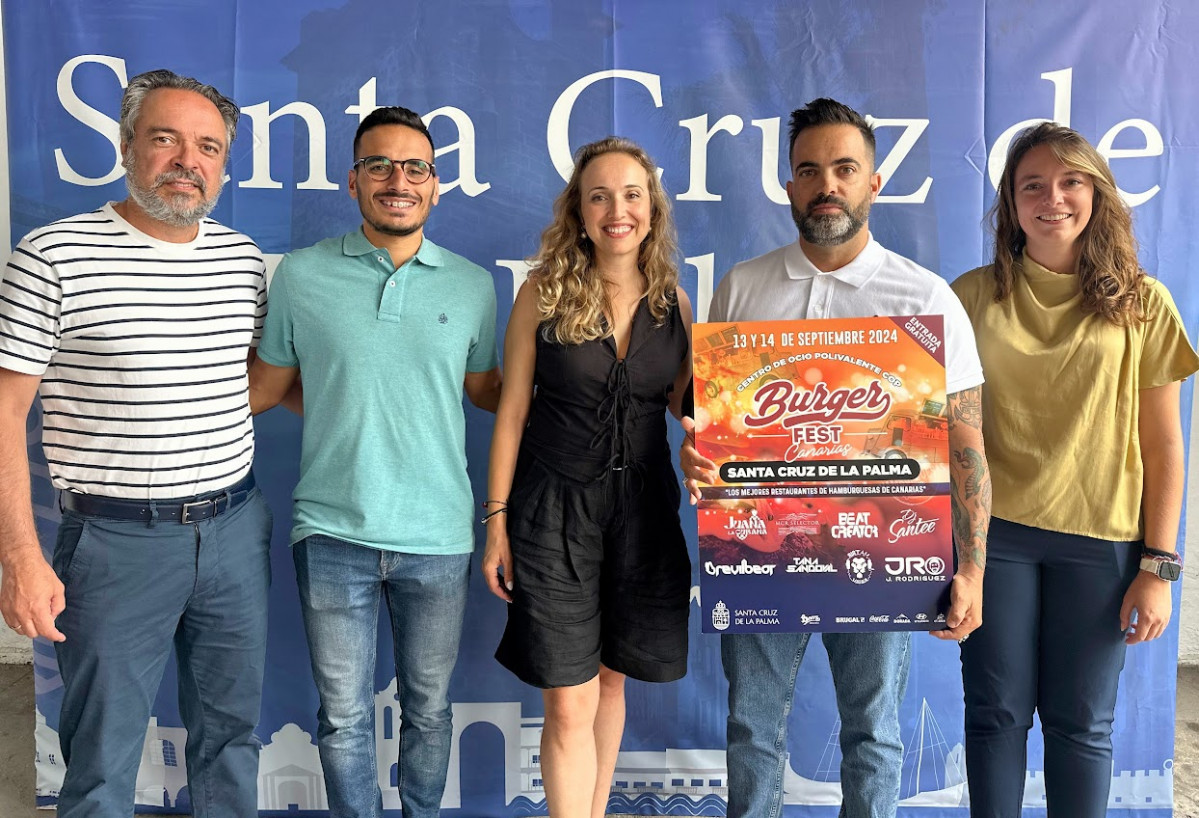 Foto de familia presentaciu00f3n Burger Fest Canarias en Santa Cruz de La palma