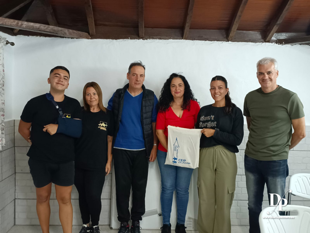 Foto reunion colegio La Laguna
