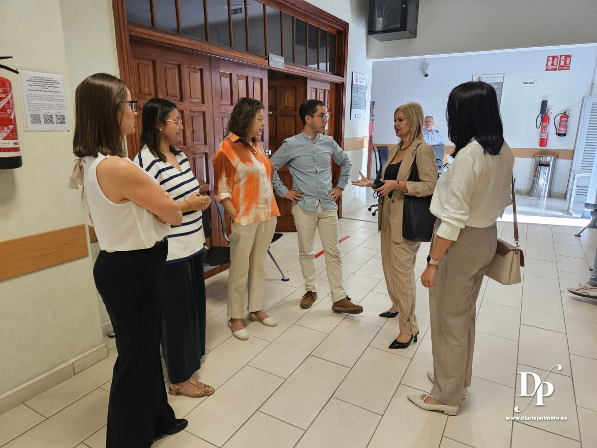 La directora general Mari Camren de Leu00f3n visitu00f3 el edificio judicial de Santa Cruz de La Palma