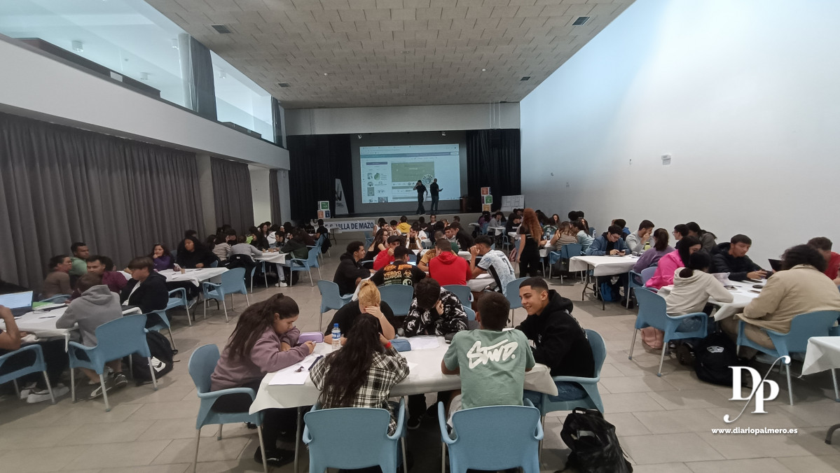 FOTO. La Red de Emprendimiento de la FP de La Palma se da cita en un hackatu00f3n 2