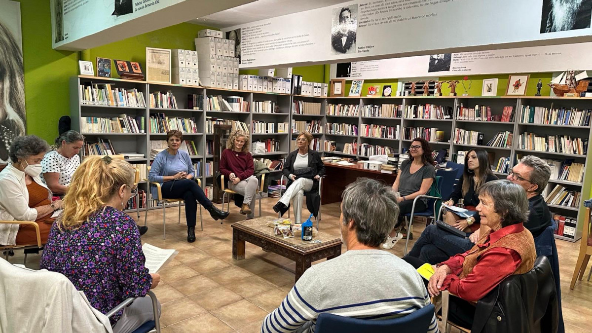 Foto 1  Instante de una actividad del u00e1rea de las Bibliotecas Municipales de Santa Cruz de La Palma