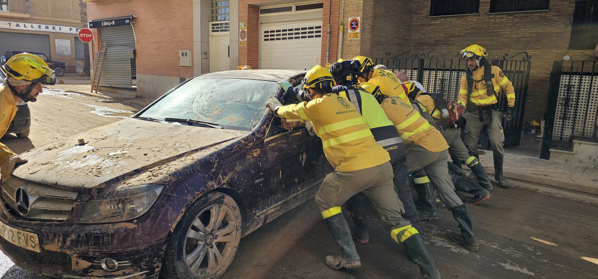 101124 Operativo canario en Valencia 6