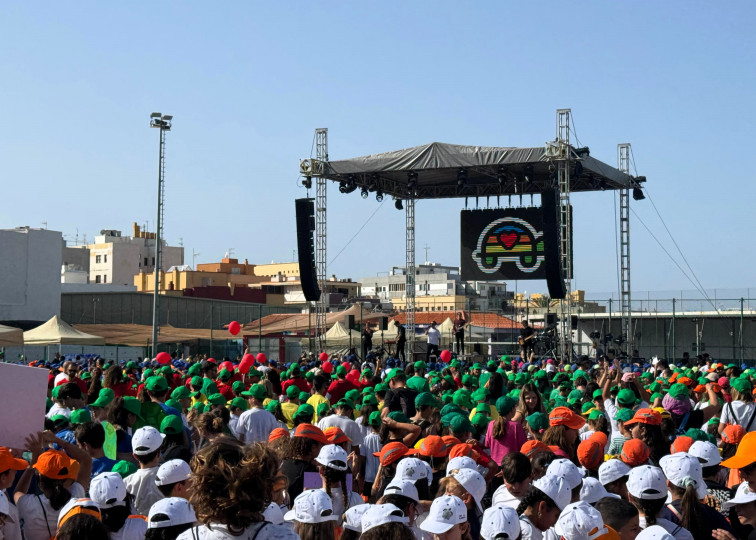 FOTO. Maldita Nerea congrega a 2.600 escolares en el CEC Isla Bonita (1)