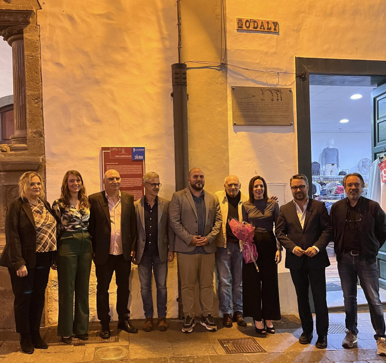 La corporación al completo en el acto final
