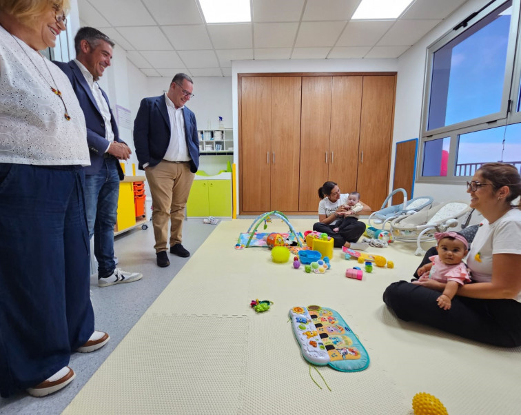 FOTO. Imagen de archivo de la visita de los consejeros Poli Suárez y Narvay Quintero al CEIP Tigaday, en La Frontera, uno de los centros que forman parte del Plan Estratégico de Infraestructuras Edu