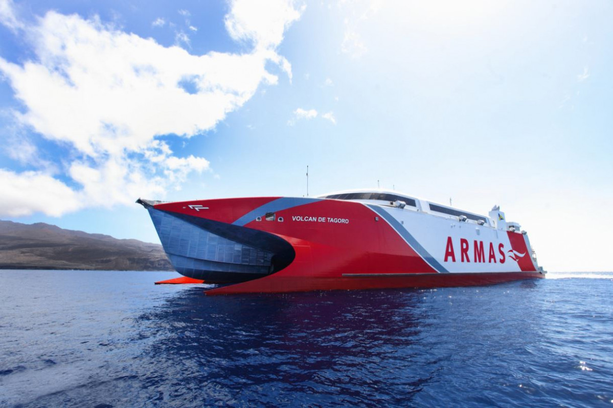Fastferry Volcan de Tagoro Armas Trasmediterranea
