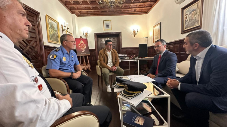 Foto Instante de la reunión mantenida sobre seguridad en el municipio