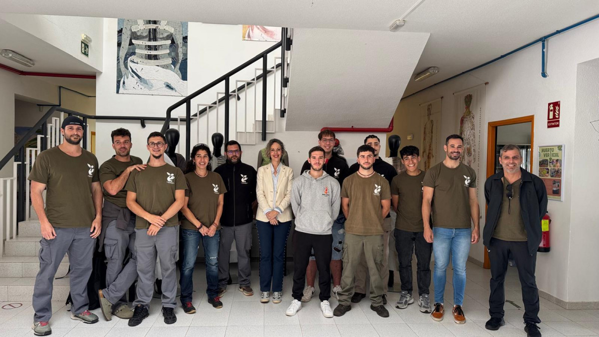 FOTO. La Escuela de Arte Manolo Blahnik apuesta por la sostenibilidad y la innovaciu00f3n con su proyecto educativo u2018Naturaleza Volcu00e1nica (4)