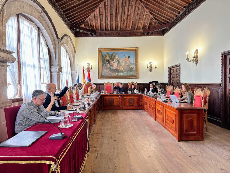 Foto Votación durante el Consejo de Gerencia de la Bajada de la Virgen