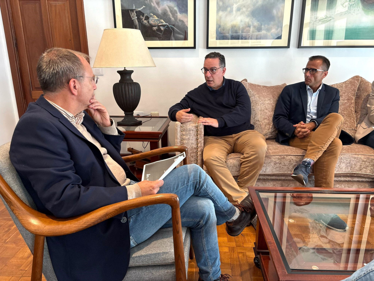 FOTO. Visita institucional al Cabildo de La Palma (2)