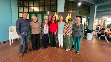 Lisi Sánchez junto a la Asociación de la Tercera Edad