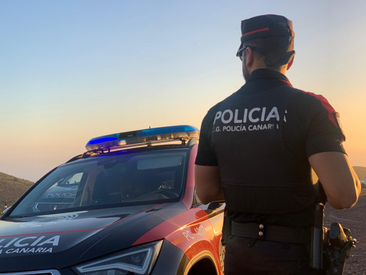 Policia Canaria2 2048x1536
