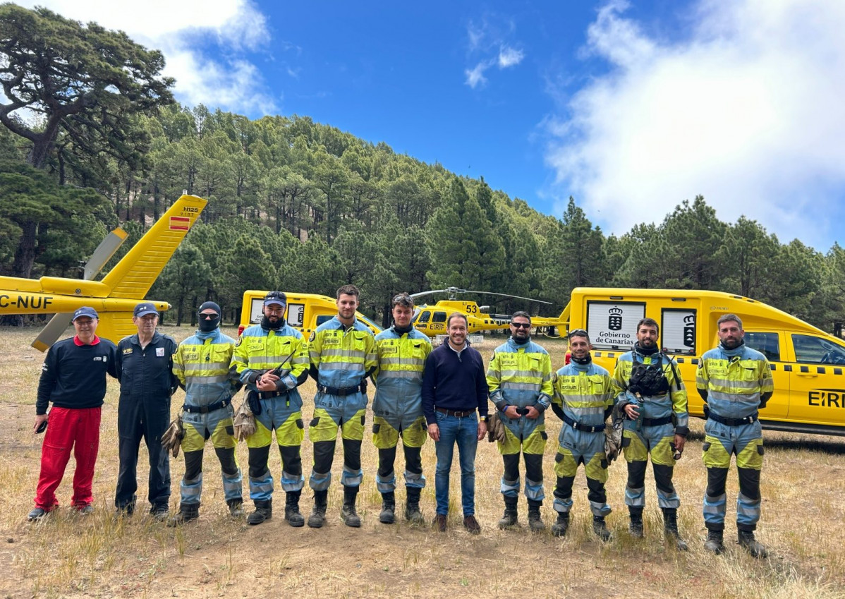 030725. NP. Los helicu00f3pteros EIRIF reforzaru00e1n la vigilancia contra incendios en El Hierro durante la Bajada de la Virgen de los Reyes 3