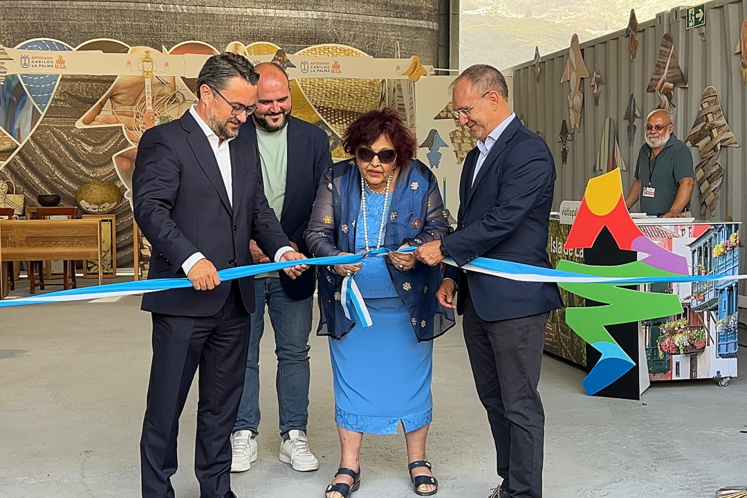 ​Inauguran la Feria Insular de Artesanía en el Puerto de S/C de La Palma