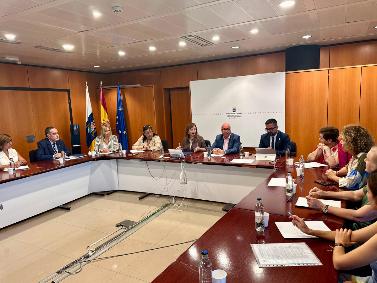250725 Reuniu00f3n de la consejera con la Plataforma Cabo Llanos