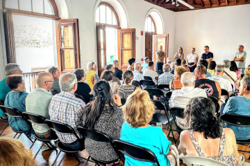Foto 4 detalle de una de las convocatorias informativas vecinales organizada por el Ayuntamiento de Santa Cruz de La Palma